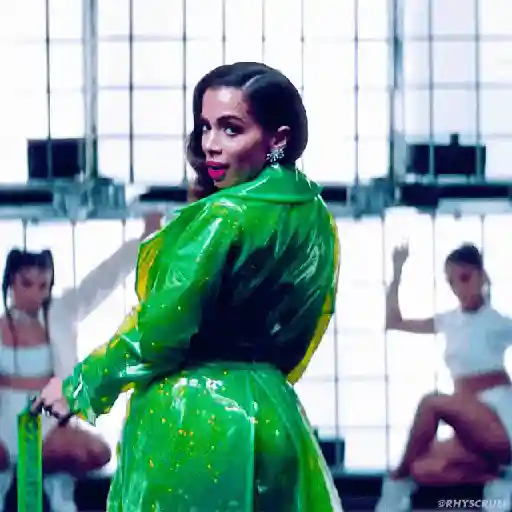 Reações Anitta 4