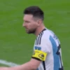 Messi y Julián Álvarez 5