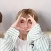 V BTS 22