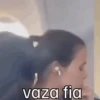 MEME MULHER NO AVIÃO  10