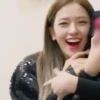 Yujin / @ive_stickers  6