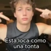 Está loca como una tonta