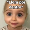 *Llora por dentro*
