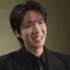 J-HOPE (BTS) 🐿️ 24