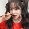  idols comendo/bebendo  15