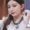 Yiren kitten <3 5
