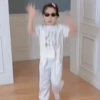 Linda garotinha dançando 10