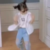 Linda garotinha dançando 9