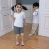 Linda garotinha dançando 20