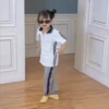 Linda garotinha dançando 8