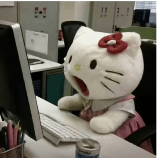 Hello Kitty Reacción  1