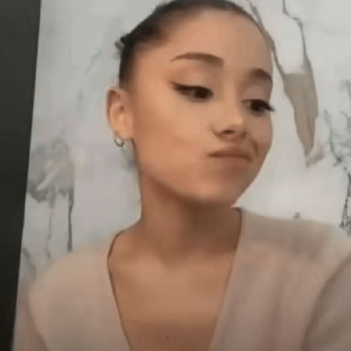 Ariana Grande 😛 9
