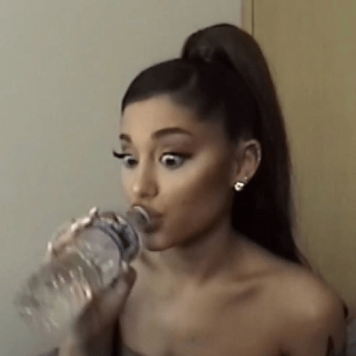 Ariana Grande 😛 6