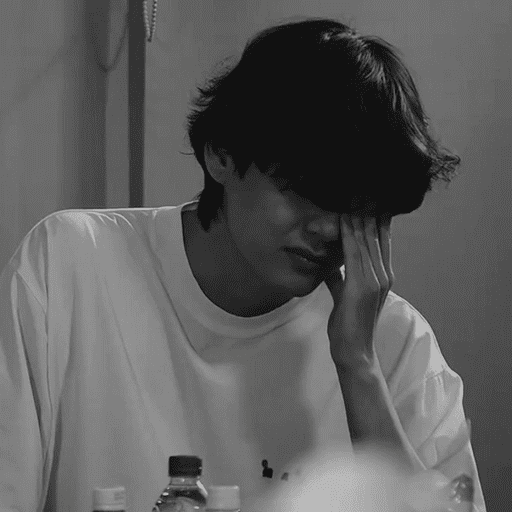 BTS triste🎶🎙️✨ 10
