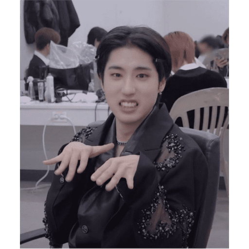 ~~ • straykids🩷🎀🫶🏼 4