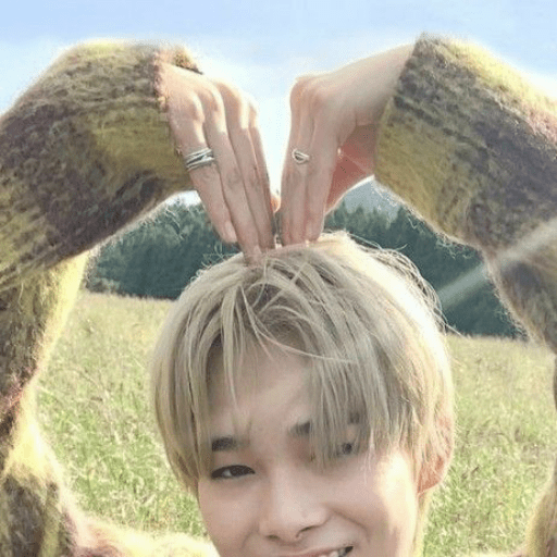 Kpop heart  10