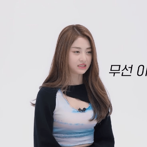HUH YUNJIN 20