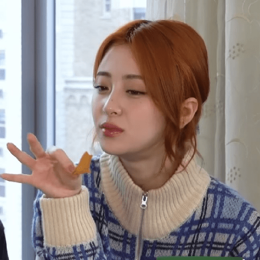 HUH YUNJIN 11