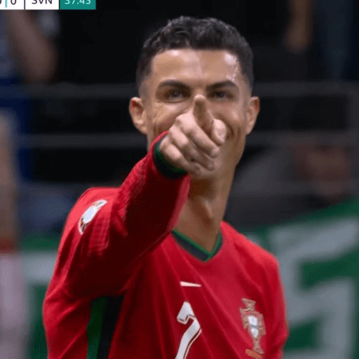 Cristiano Ronaldo 9