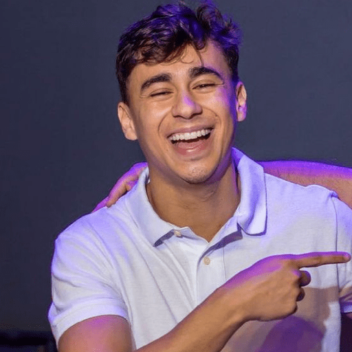 Nikolas Ferreira/@ive_stickers  9