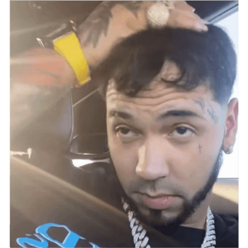 Anuel aa  8
