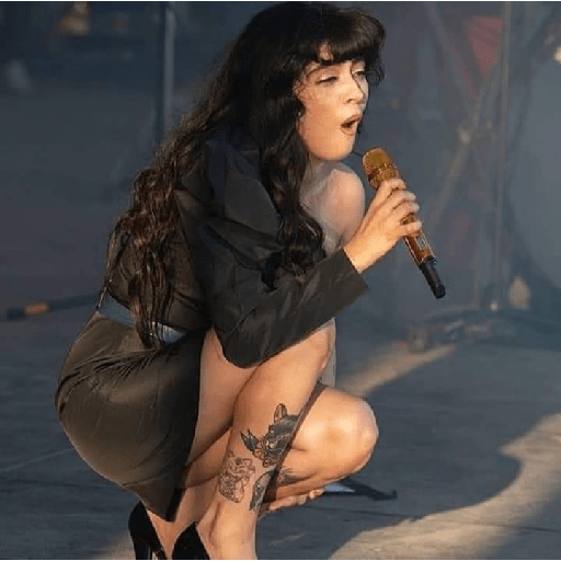 Mon laferte 17