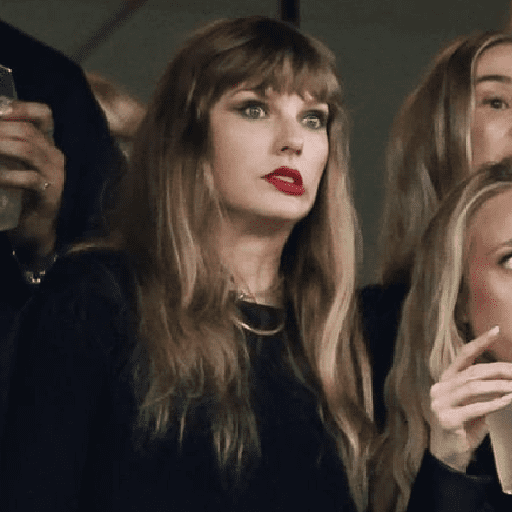 Taylor Swift ✨ 18