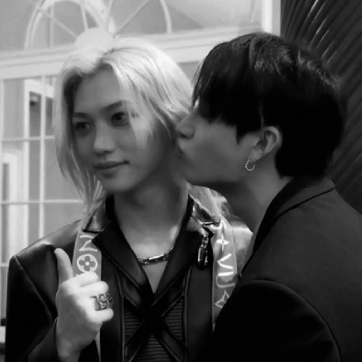 K-pop Sofi&osk 8