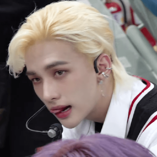 Hyunjin (10) 23