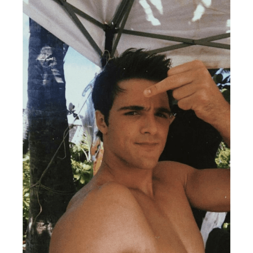 Noah (Jacob Elordi) 1