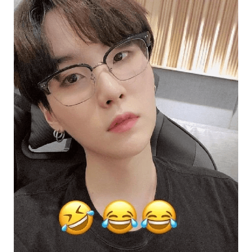 Kpop random emojis 😜(part. 4) 18