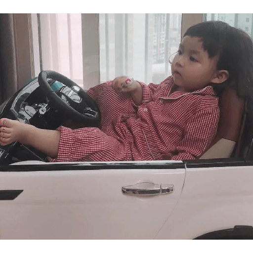 Niña 11