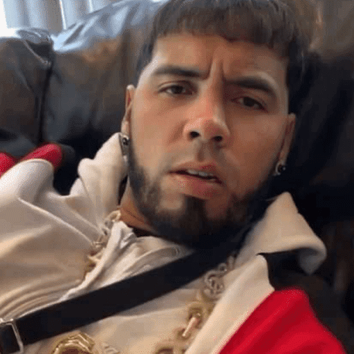 Anuel aa  27