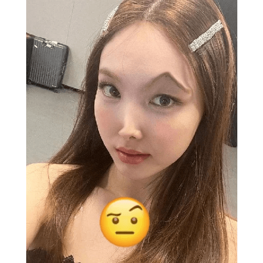 Twice Emojis  4