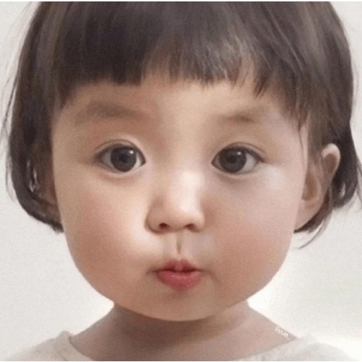 Niña 12