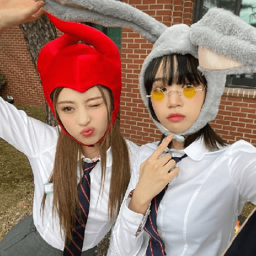 Chaewon lesserafim 6