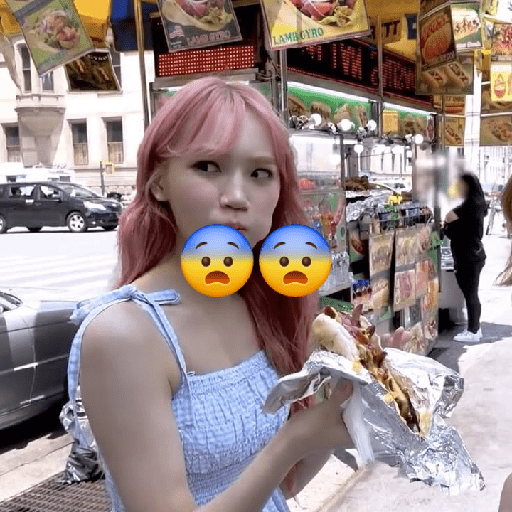 Chaewon lesserafim 18