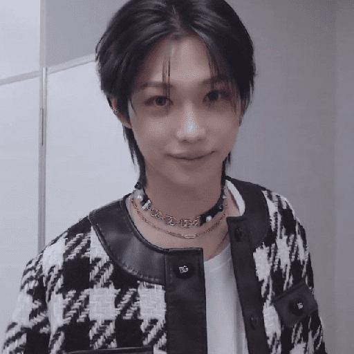 °•《 Félix 🐣 》•°skz 1