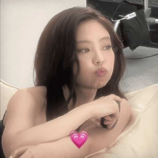 Jennie cute  5