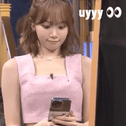 Chaewon lesserafim 14