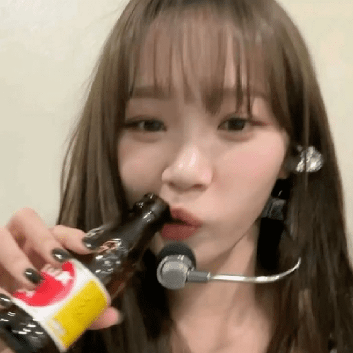 Chaewon lesserafim 3