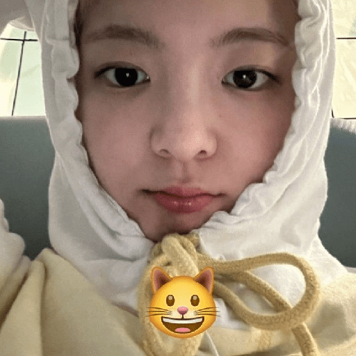 Kpop random emojis 😜(part. 4) 10