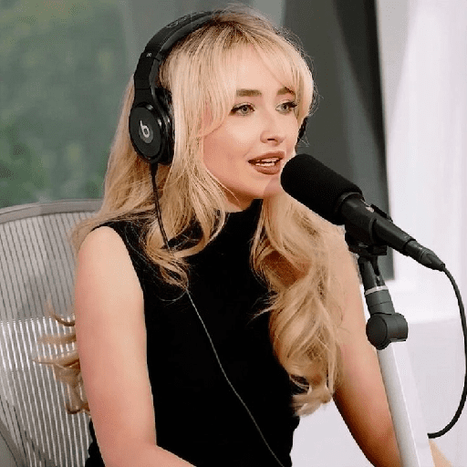 Sabrina Carpenter 8