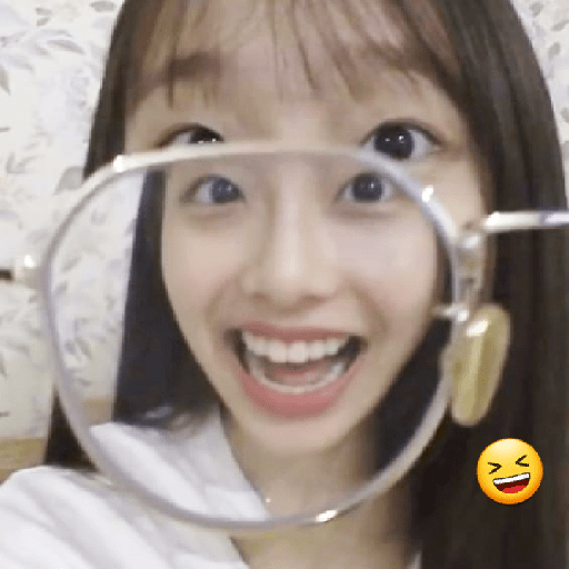 Chuu imitando Emojis 😻 4
