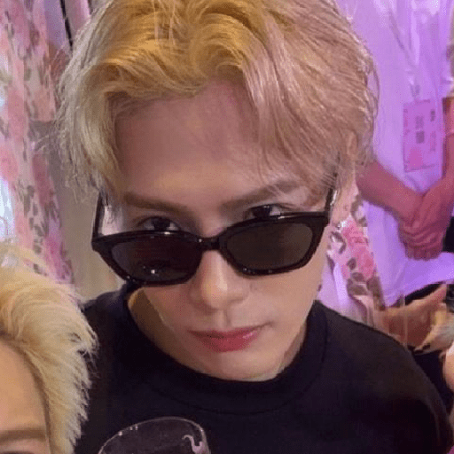Jackson Wang  16
