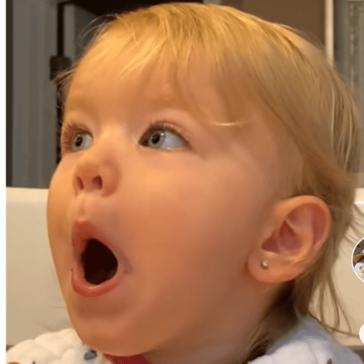 Niña  6