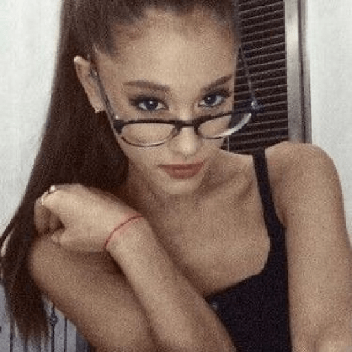 I'm ariana grande 4