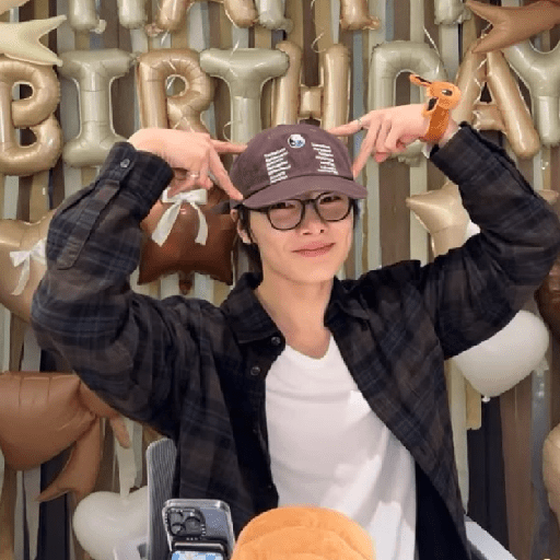 STRAY KIDS LOVE STAY #1 4