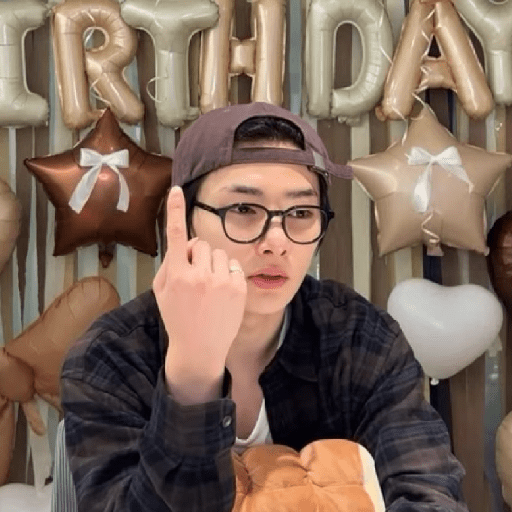 STRAY KIDS LOVE STAY #1 8