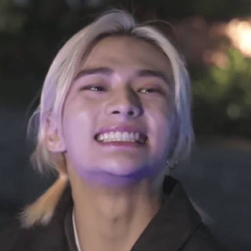 Hyunjin (13) 9